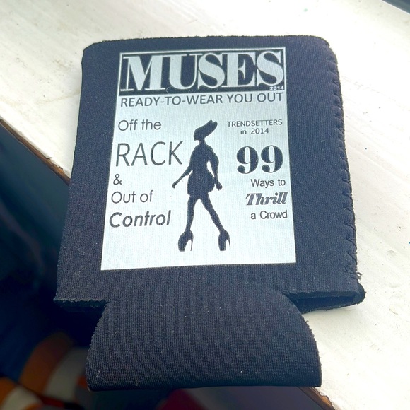 Krewe of Muses 2014 Coozie & 8” Muses plush Mardi Gras throw - Picture 2 of 5